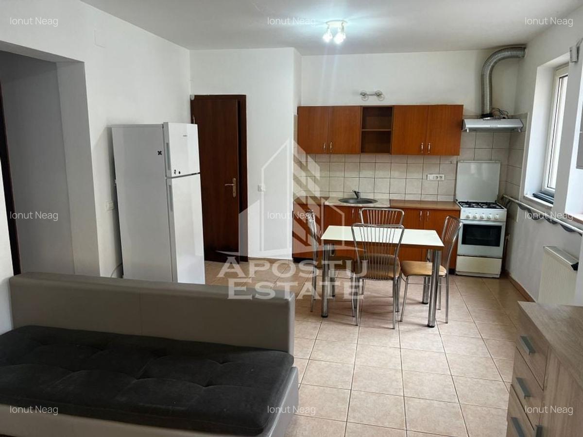 Apartament cu 3 camere decomandat, mobilat în Dumbrăvița - 1