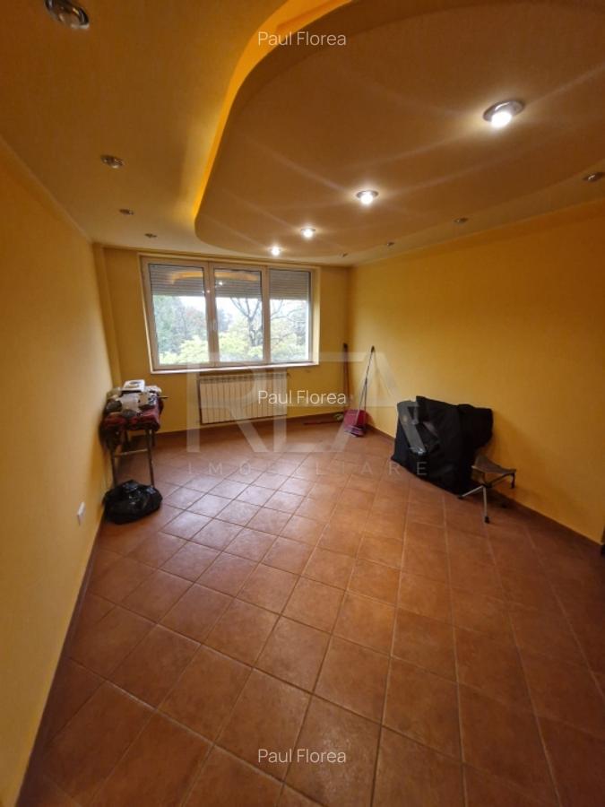 Apartament cu 3 camere la 13 minute de mers pe jos de metroul 1 Decembrie 1918 - 7