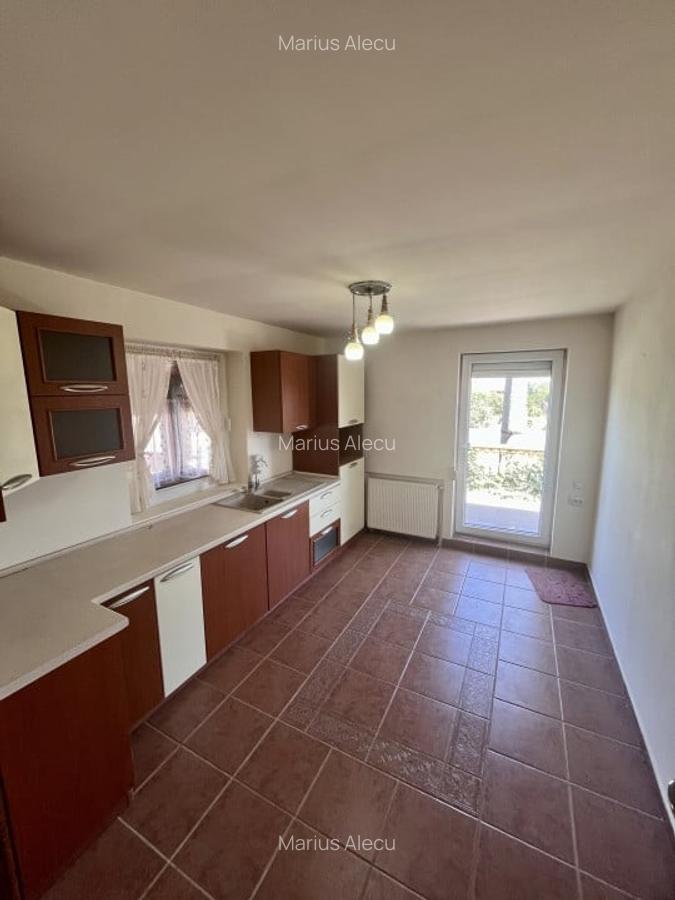 Casa de vanzare Frumusani - Spatiu Comercial la Parter - 25 min de Bucuresti - 4
