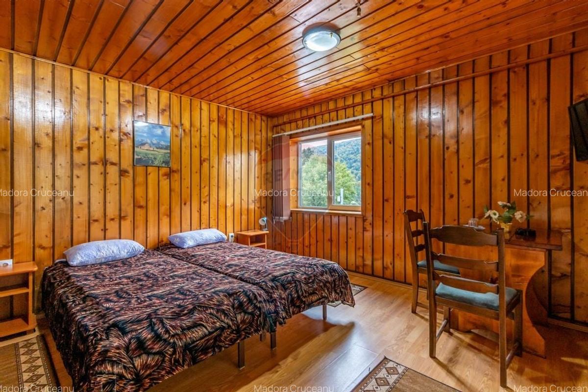 Vila/Pensiune de vanzare in Sinaia - 450 mp, langa Castelul Peles - 12