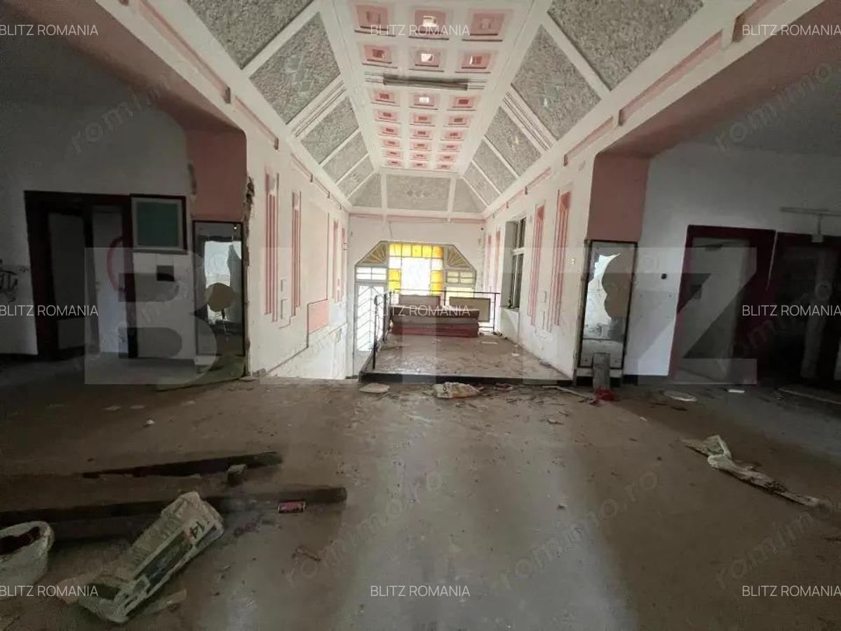 Hotel cu 44 camere, renovabil, pozi?ionat ultracentral oportunitate - 6