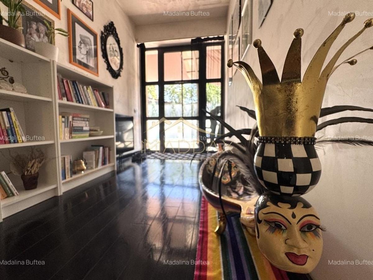 Vila cu 5 camere *344mp* + 800mp Teren // Zona Bucurestii Noi - 11