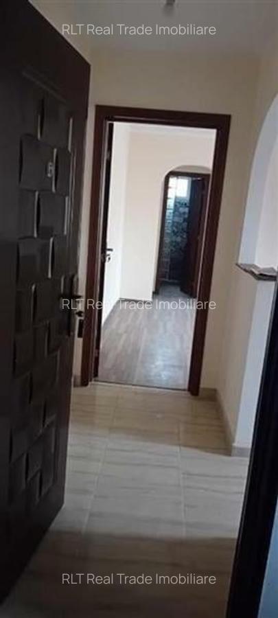Apartament cu 2 camere semidecomandat în Tractorul - 6