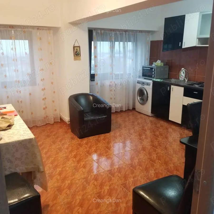 Ofer spre chirie ap 3 cam ultrcentral lux Roman ,350 euro - 1