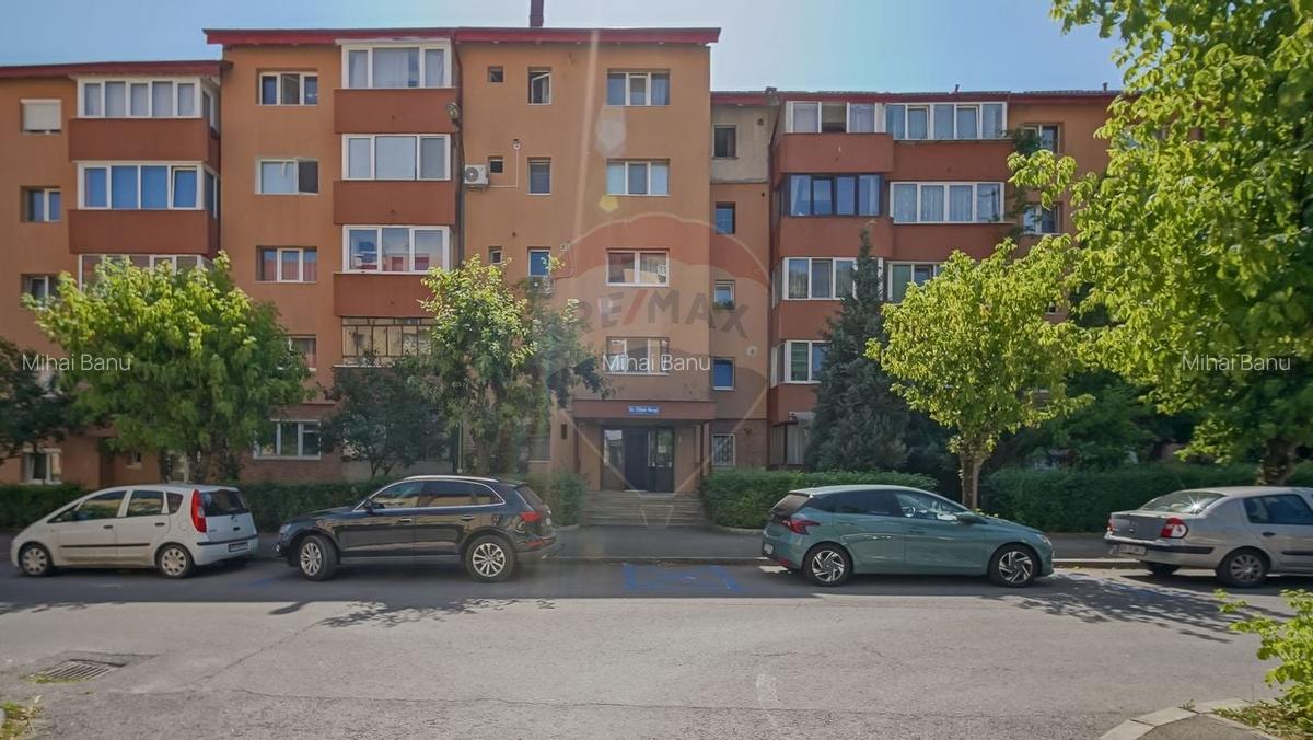 Apartament cu 4 camere decomandat, mobilat în Răcădău - 12