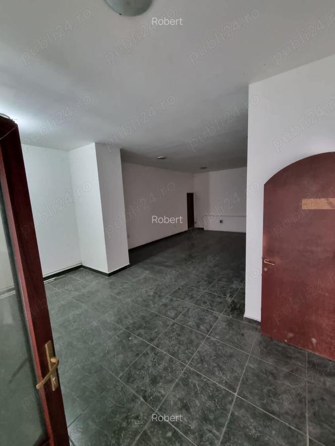 Spatiu comercial Craiova cu vitrina 100mp - 1