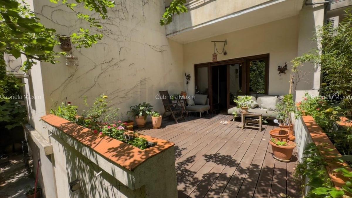 Apartament cu 5 camere semidecomandat în Moșilor - 16