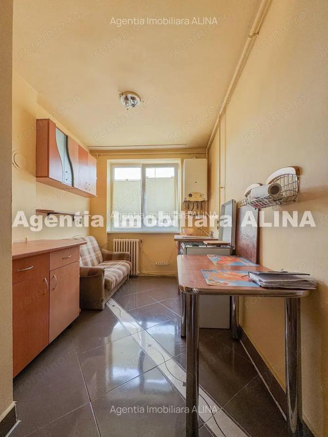 Ap. 2 camere in Deva, zona Iuliu Maniu, suprafata utila 45 mp, semidecomandat, etaj 3 - 10