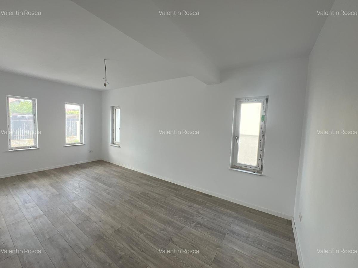 Vila superba la strada principală - finisaje de lux, direct de la proprietar - 7