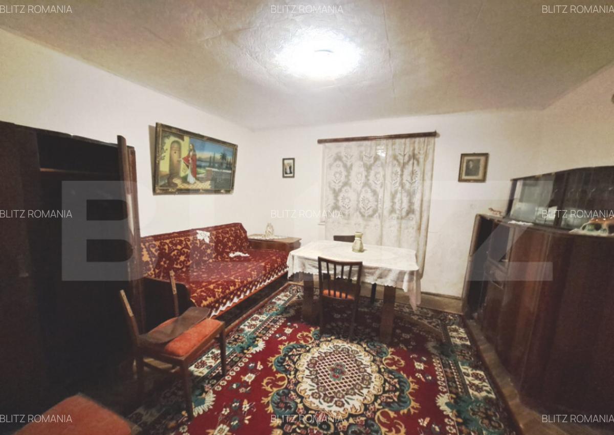 Casa de vanzare, 5 camere, teren generos de 1.290 m2, zona - 5