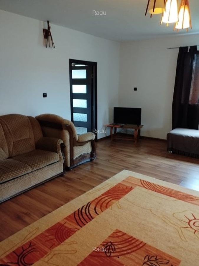 Casă cu 7 camere în Cerașu - 9