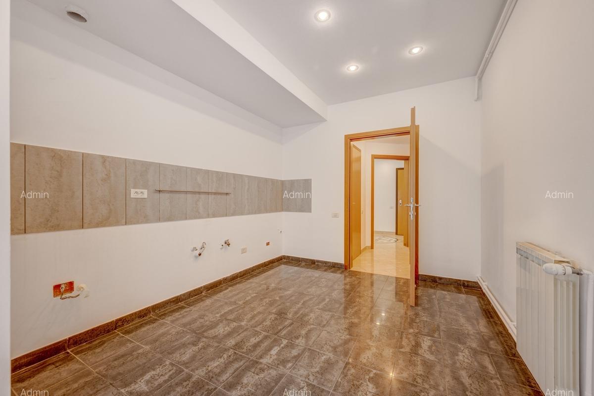 Malul lacului Bordei,Cartier Primaverii,apartament 4 cam (190mp utili) - 5 Malul lacului Bordei,Cartier Primaverii,apartament 4 cam (190mp utili) - 5