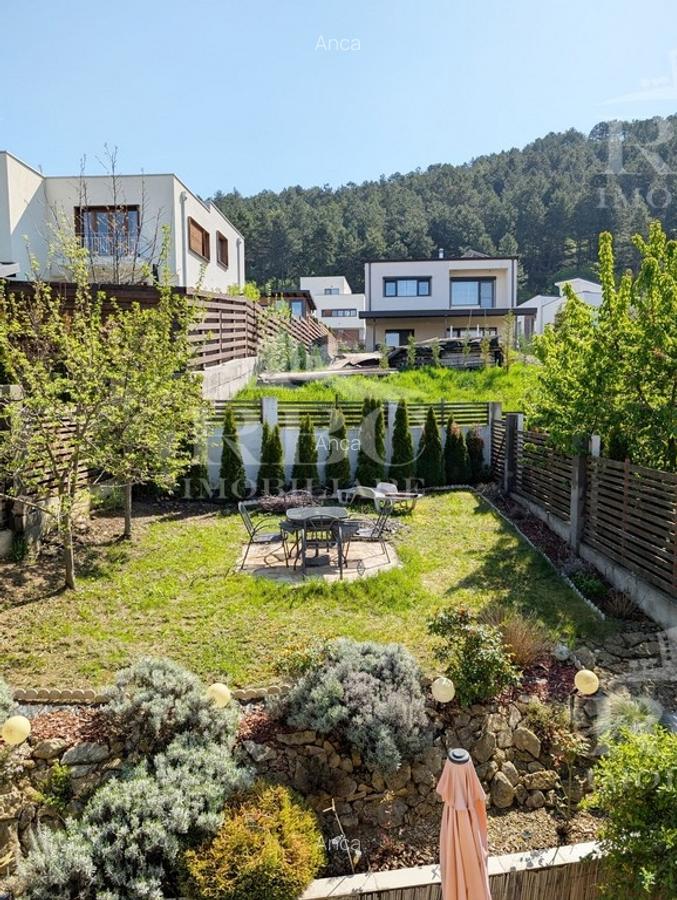 Casa cuplata finisata cu teren 300 mp Floresti str. Narciselor - 27