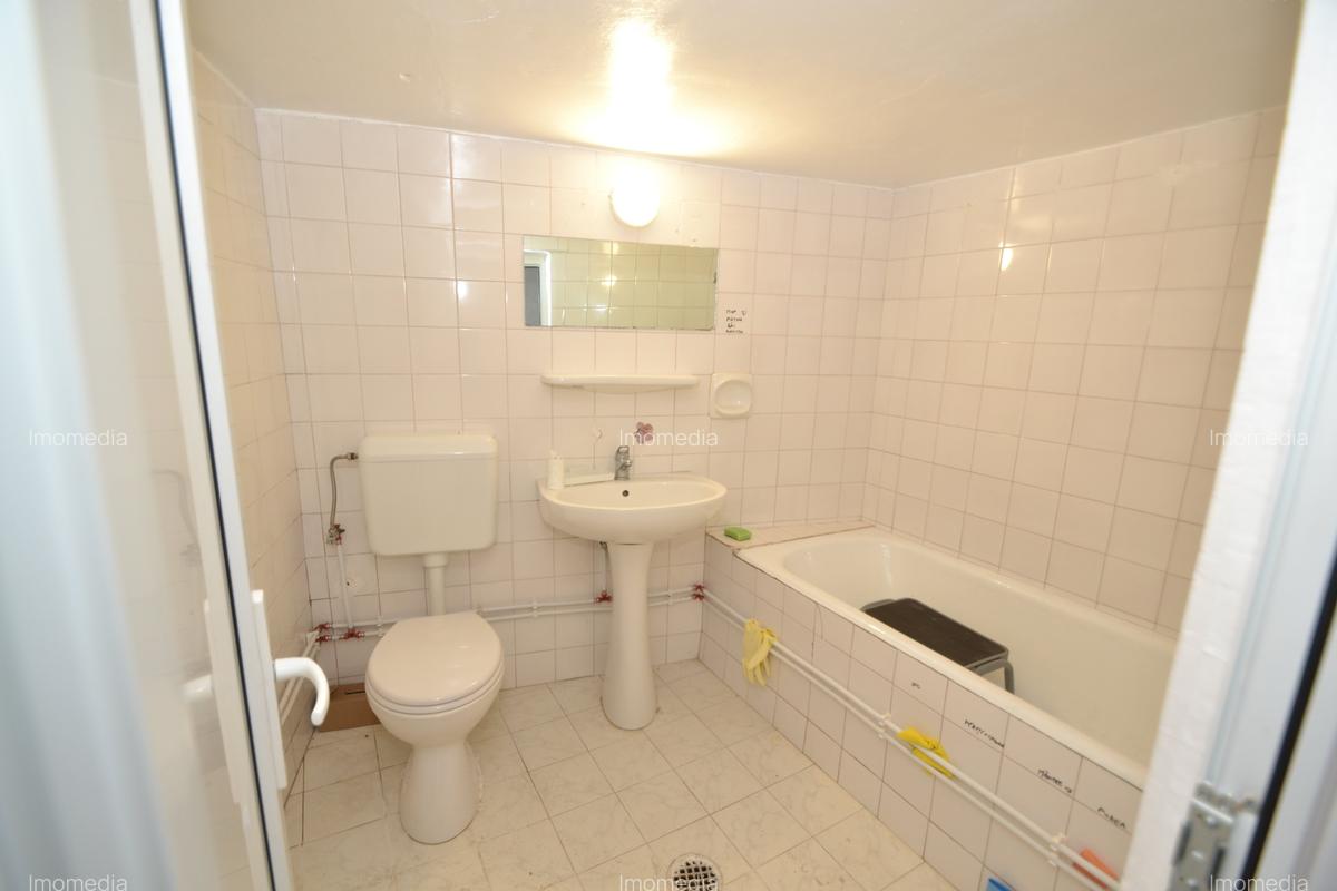 Casa zona Blascovici, 5 camere, 3 bai, 3 intrari - 10
