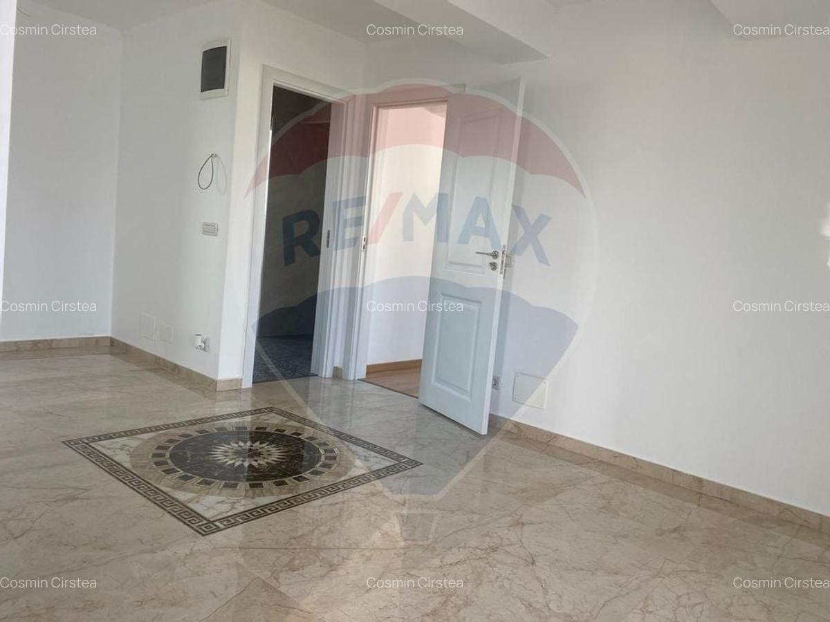 DE VANZARE Apartament cu 4 camere in zona Straulesti - 3