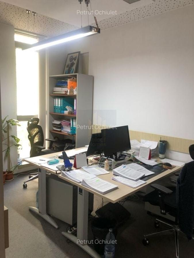 Birou, 125 mp în P-ța Unirii - 2