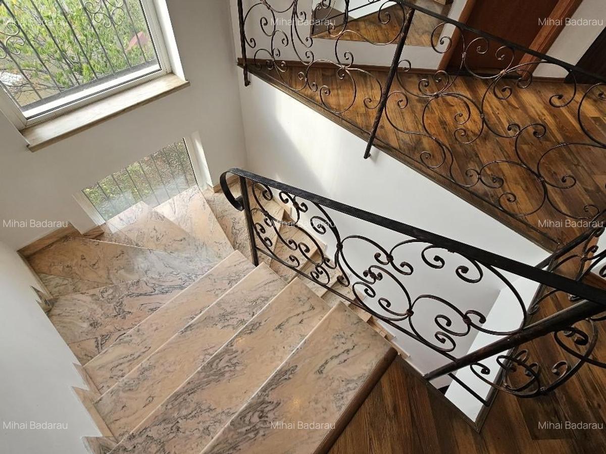 Vila in zona Bucurestii Noi - 275 mp | 6 camere | 4 bai | teren 450 mp - 7