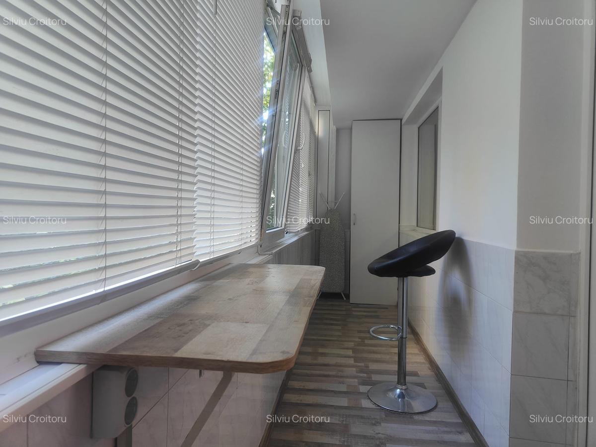 Piata Romana - Calea Victoriei - 7