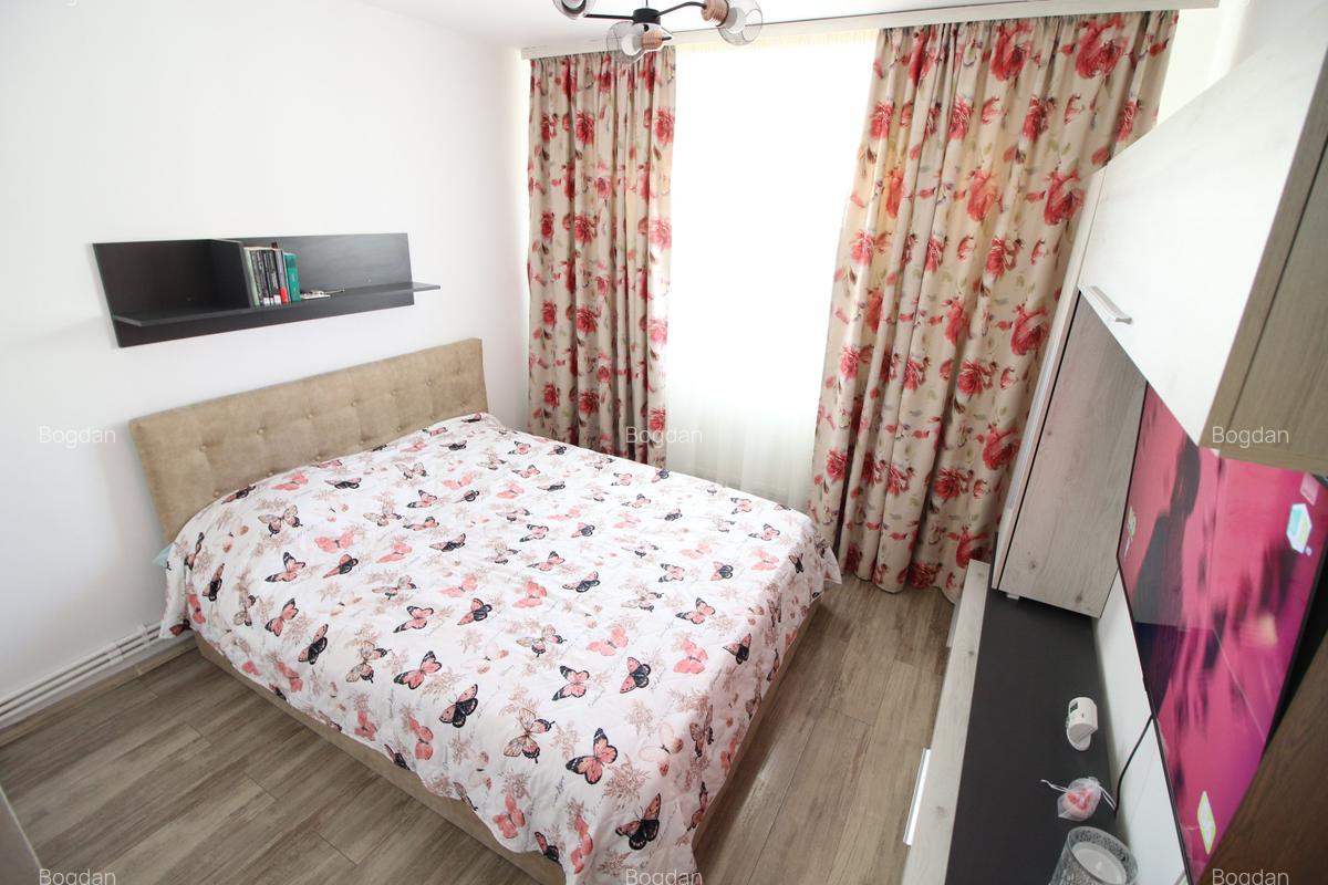 Ap. 3dec. Micro 17, etaj 3, renovat, mobilat si utilat - 12