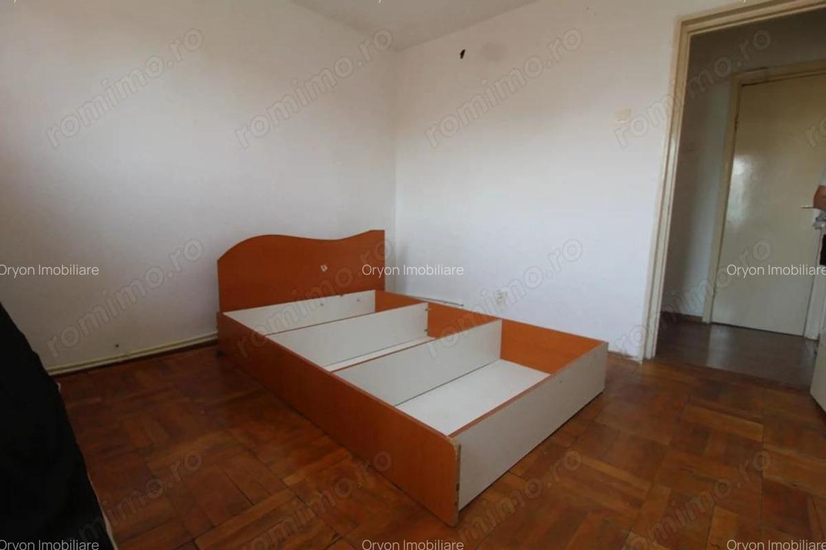 Apartament 3 camere, 66 mp, aleea Teilor - 3