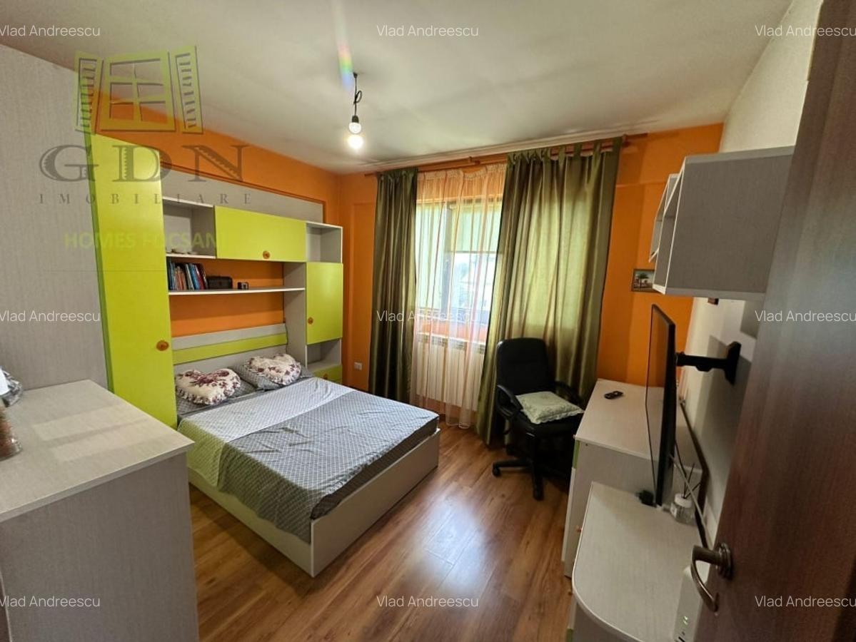Casa de vanzare P+1 Vanatori,Vrancea - 3