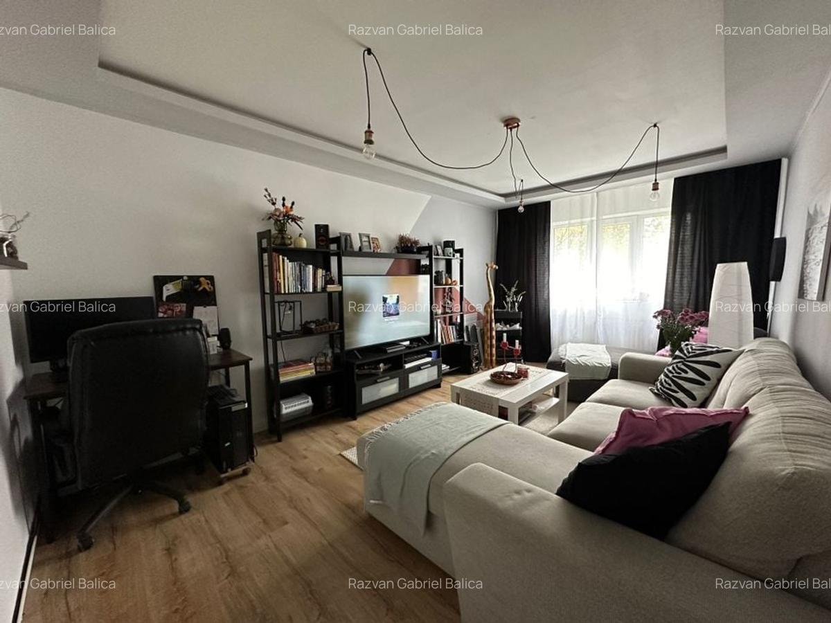 Apartament cu 3 camere decomandat, mobilat în Aradului - 1