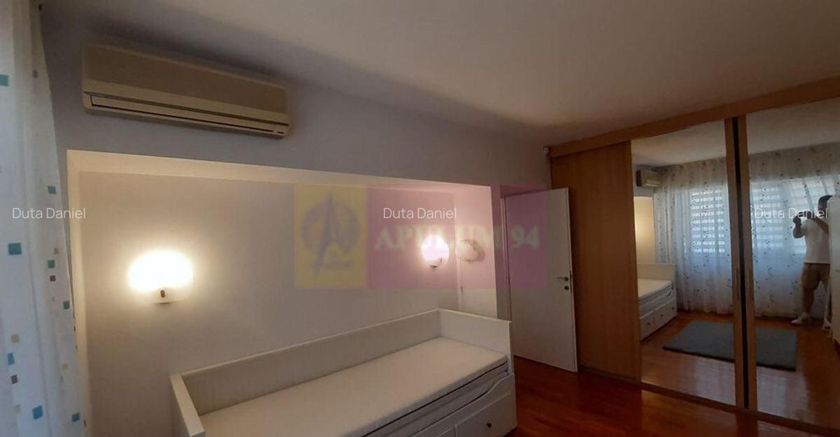Apartament Ultracentral Pia?a Romana Etajul 1 - 2