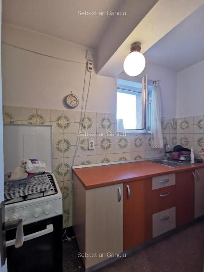 Universitate Ap 2 cam metrou 1 minut - 4