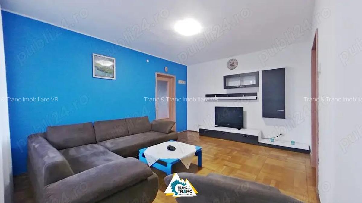 Ocazie unica! Apartament cu 3 camere in Podgoria mobilat, pozi?ie excelenta - 1