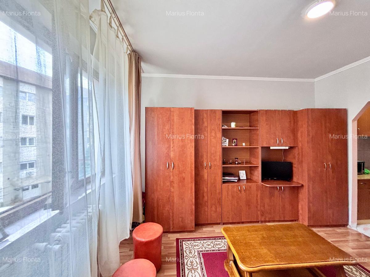 Garsonieră decomandată, mobilată în Rogerius - 6