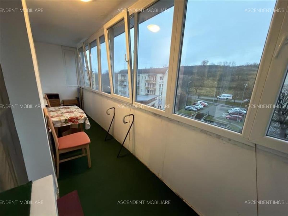 FILM&3D! Refugiu urban,decomandat, farmec autentic,balcon spatios,Dambu Petros,T - 13