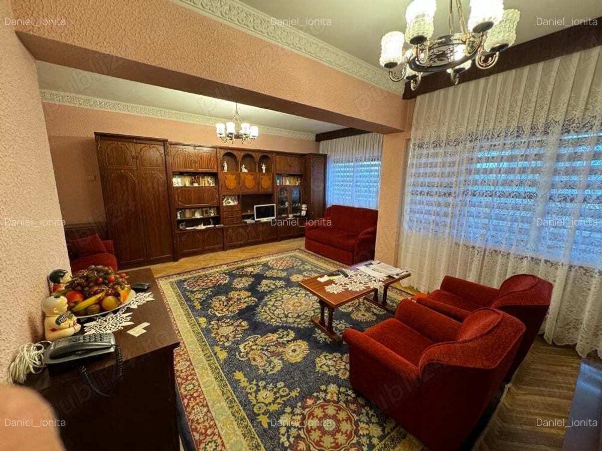 Vand apartament 3 camere100 mp - 8