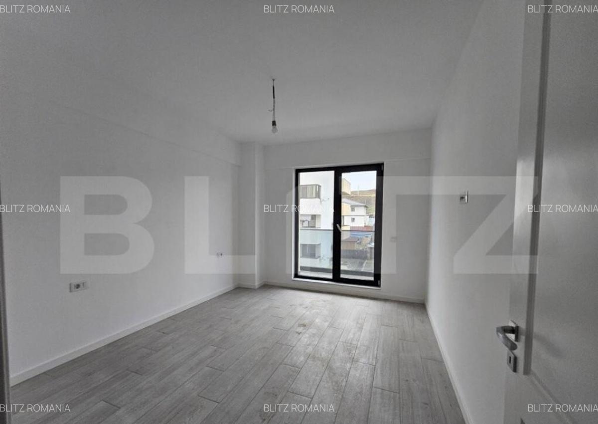 Apartament de 1 camera decomandat, etaj intermediar, ansambl - 1
