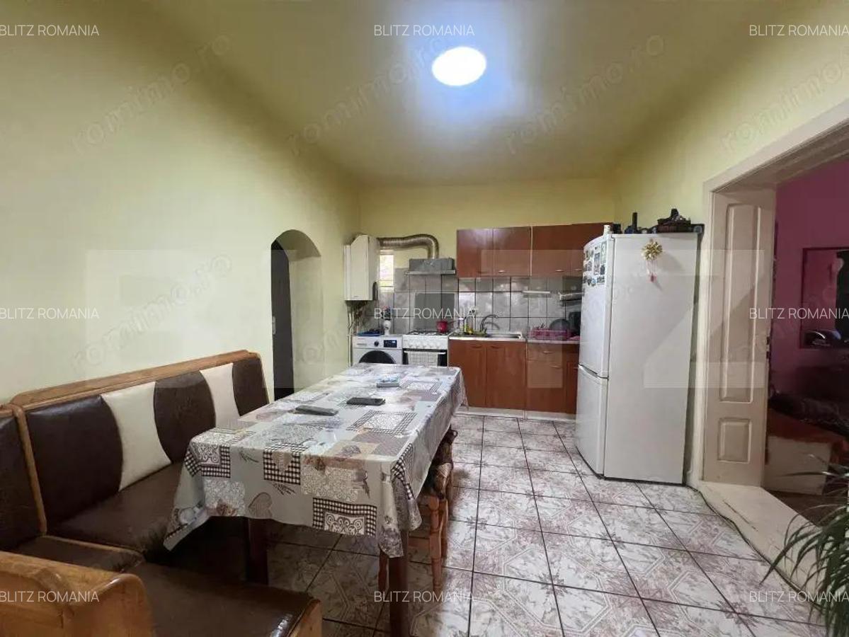 Casa cu 2 camere curte spa?ioasa ?i gradina ingrijita - 11
