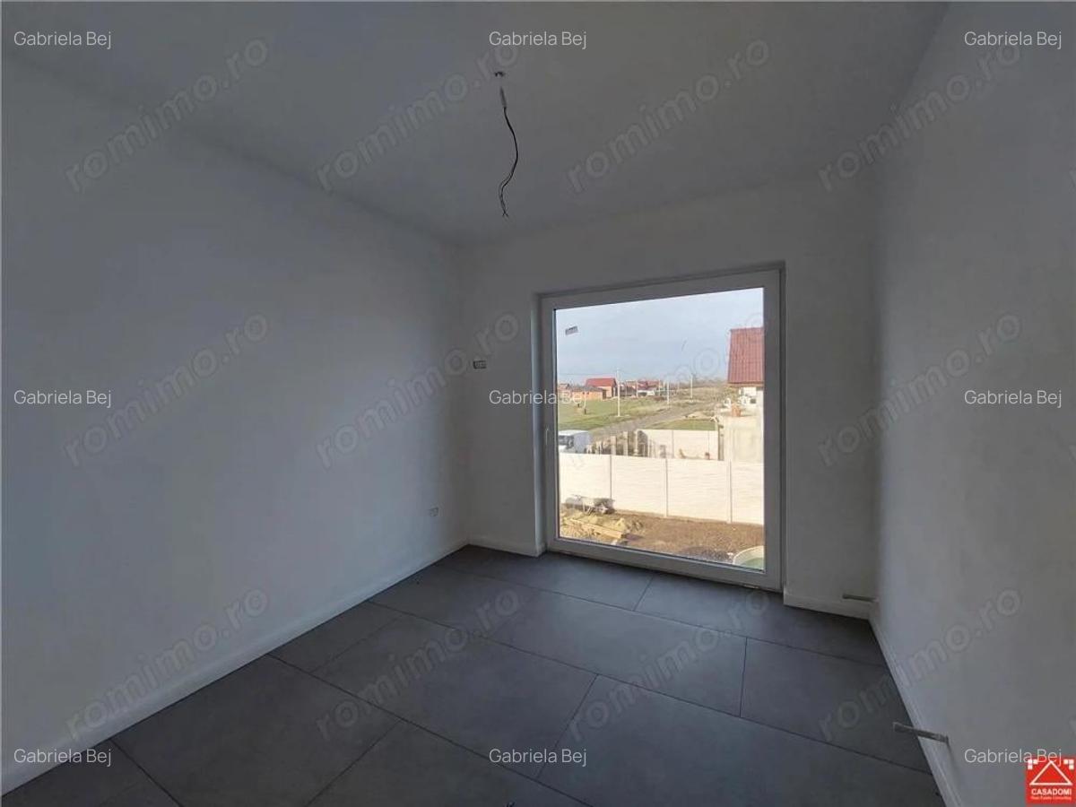 Casa noua cu piscina in Fantanele - 3