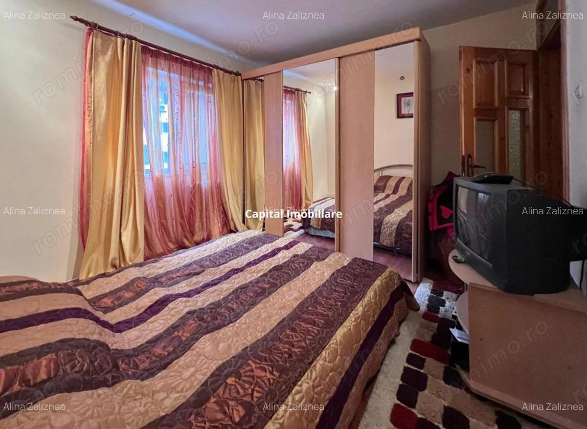 Apartament spatios ,decomandat 4 camere, etaj 2, Re?i?a. - 3