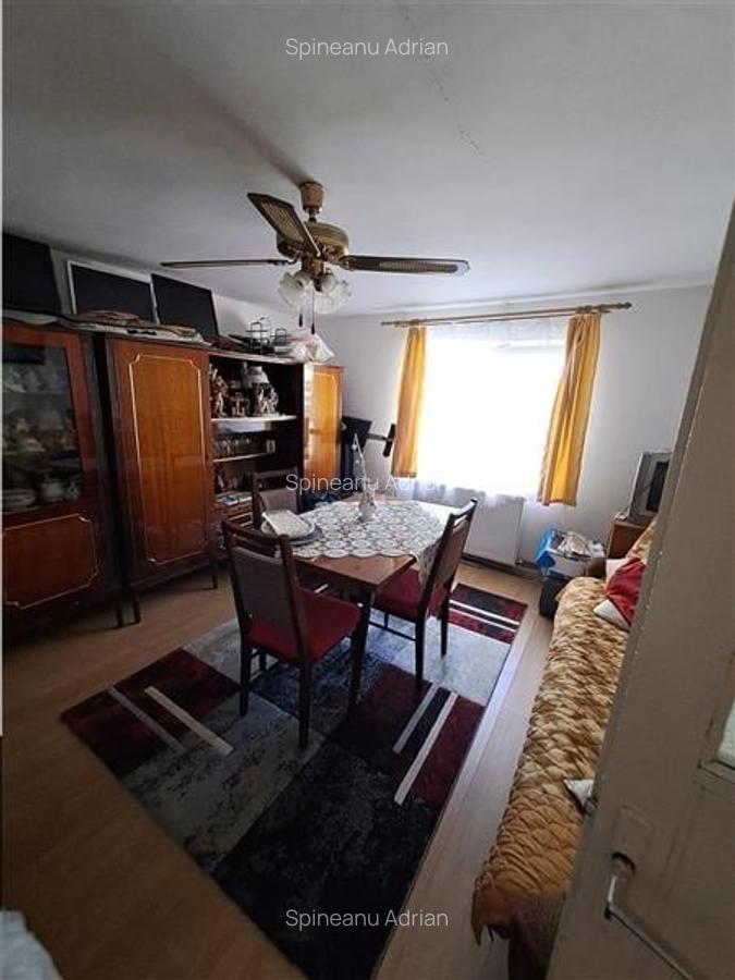 Casa individuala  Mehala aproape de Piata -Profi, 22 m front stradal - 16