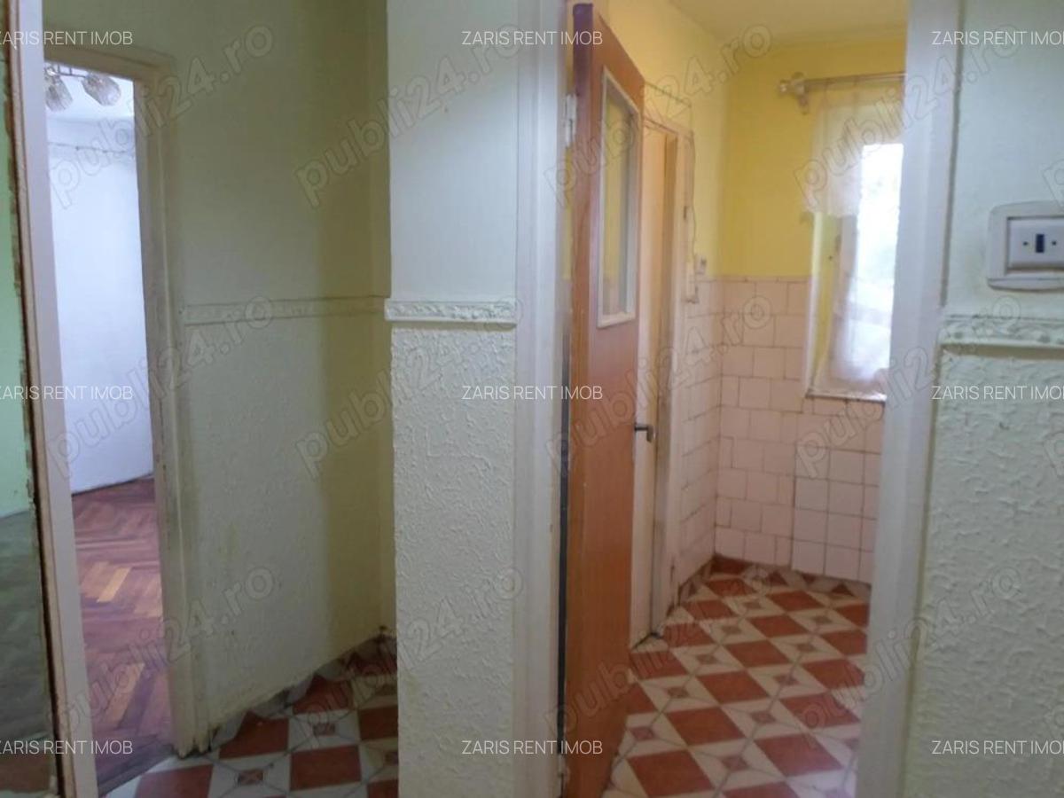 Vanzare apartament 3 camere, decomandat, parter in Ploiesti, zona Cina comision 0 - 3