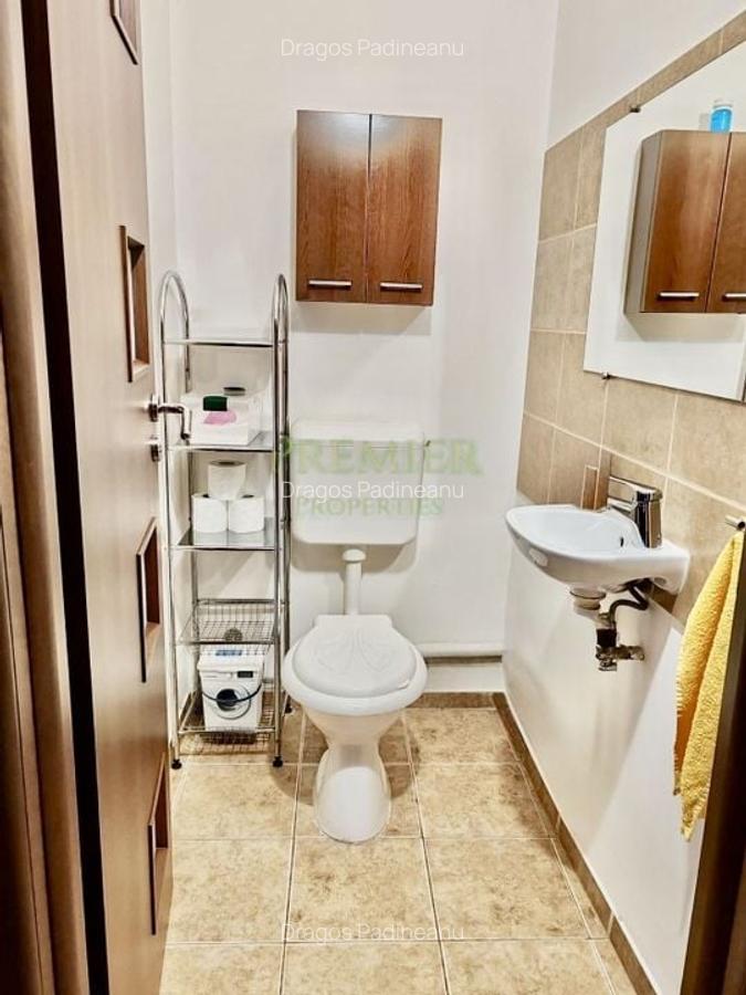 Bloc Rusesc Bucurestii noi vis a vis de metrou Bazilescu boxa - 8