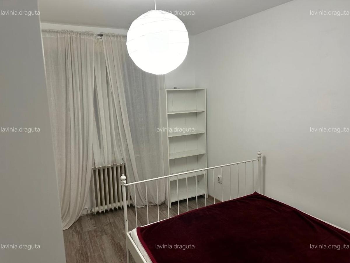 Închiriez apartament 3 camere, zona Medicina - 11