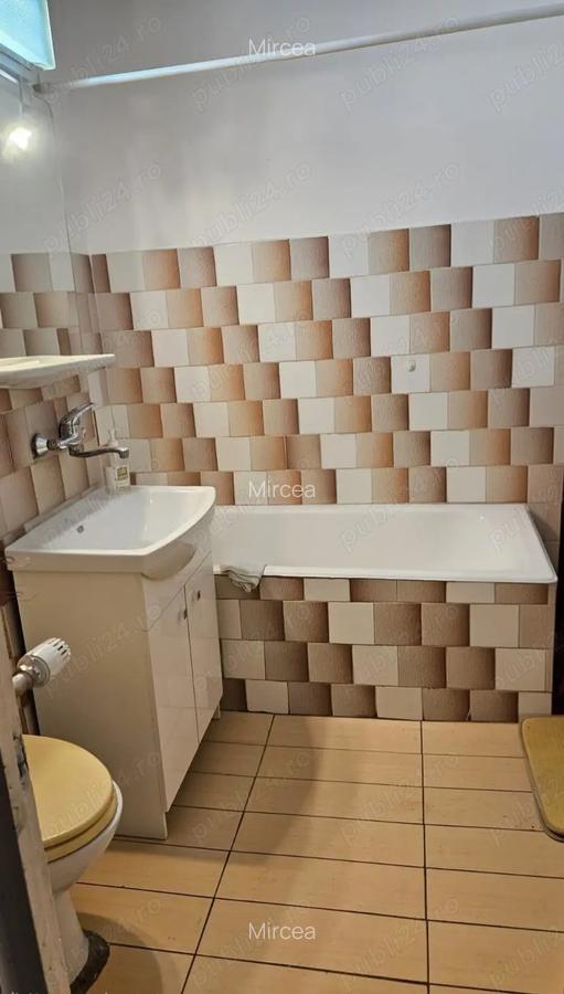 Ap.2 cam.decom,et.3 4,zona DEMOCRATIEI,bl curat si linistit,pret decent,propietar - 5