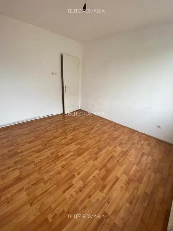 Apartament cu 2 camere, 50 mp, zona Decebal - 3