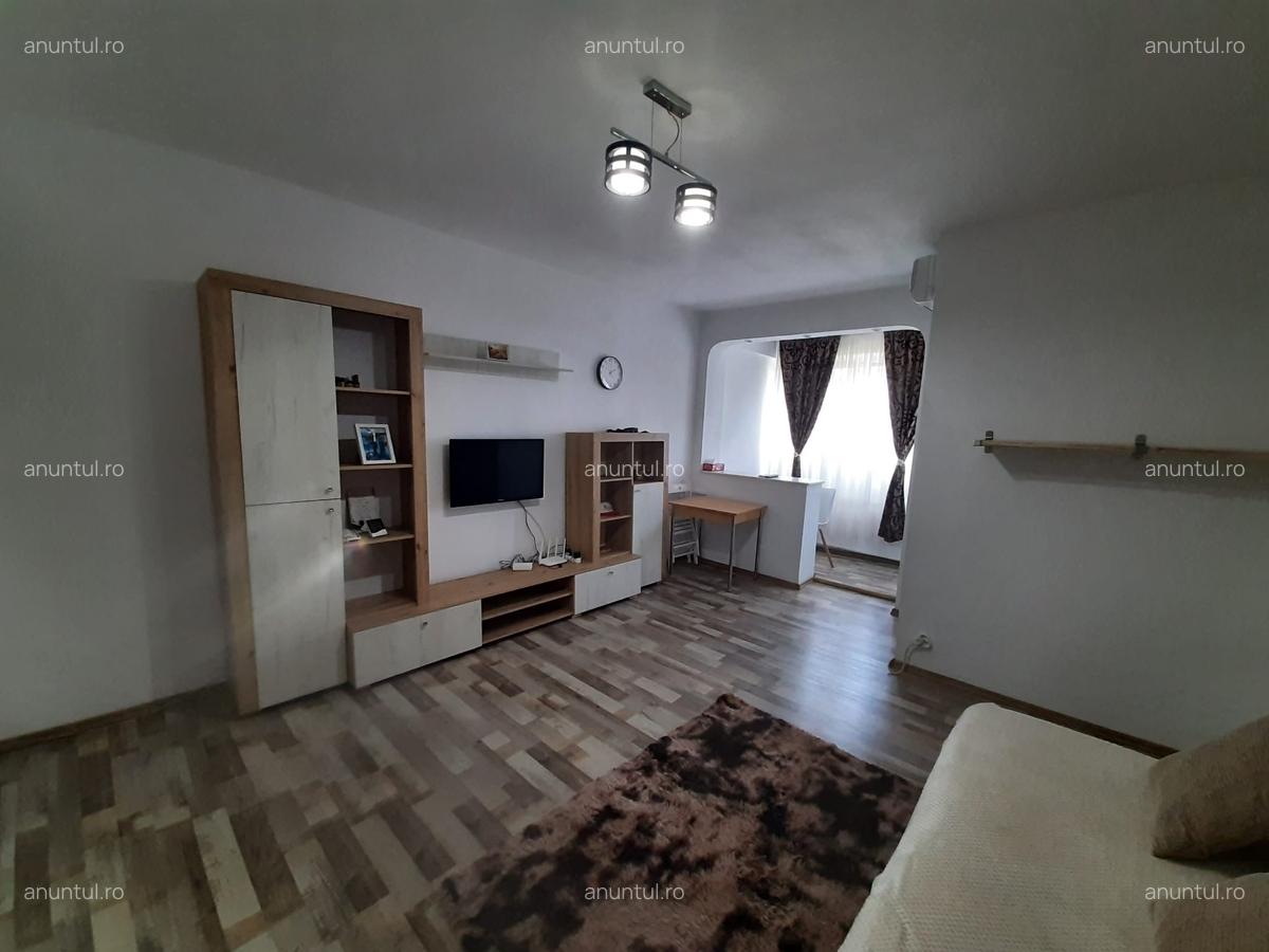 Metrou Favorit, garsoniera - 4