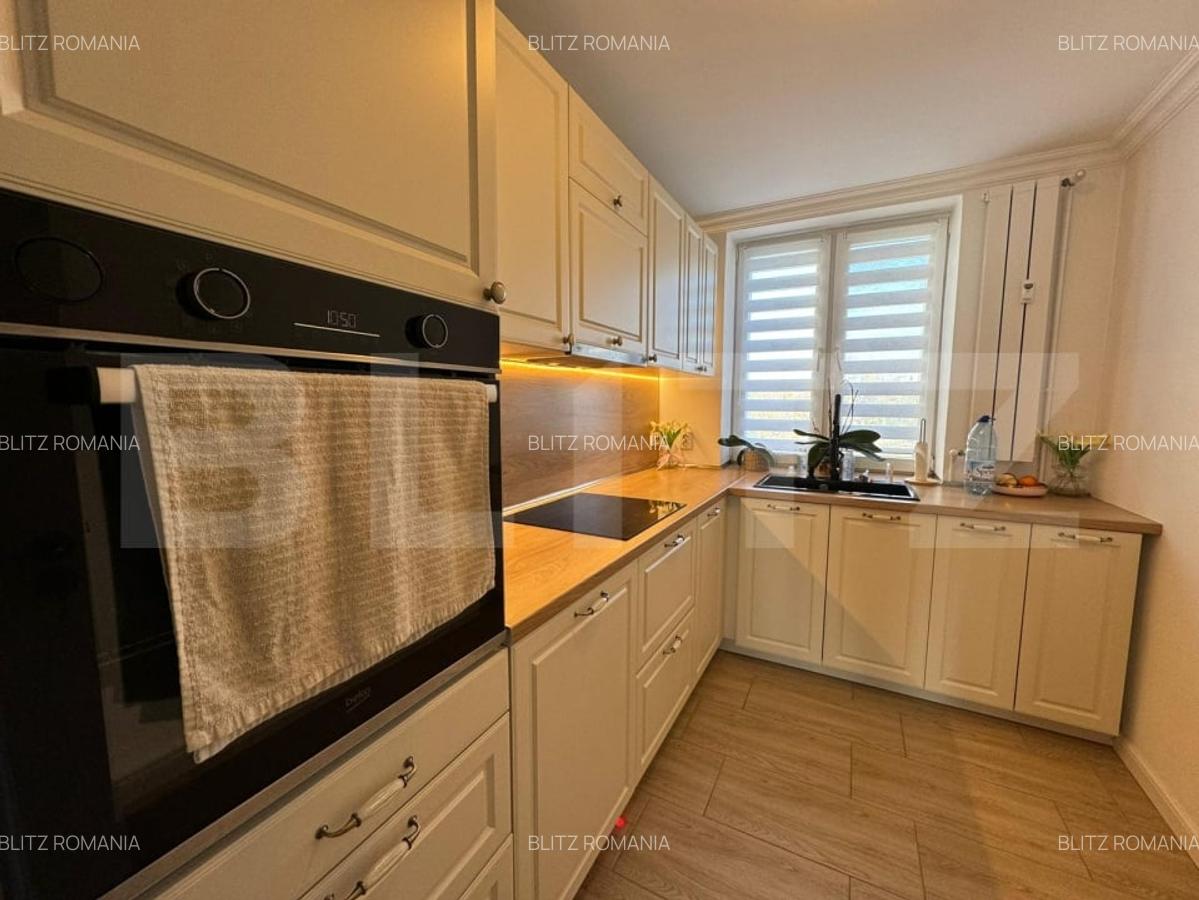 Apartament cu 3 camere decomandat, 70 mp, zona Decebal - 9