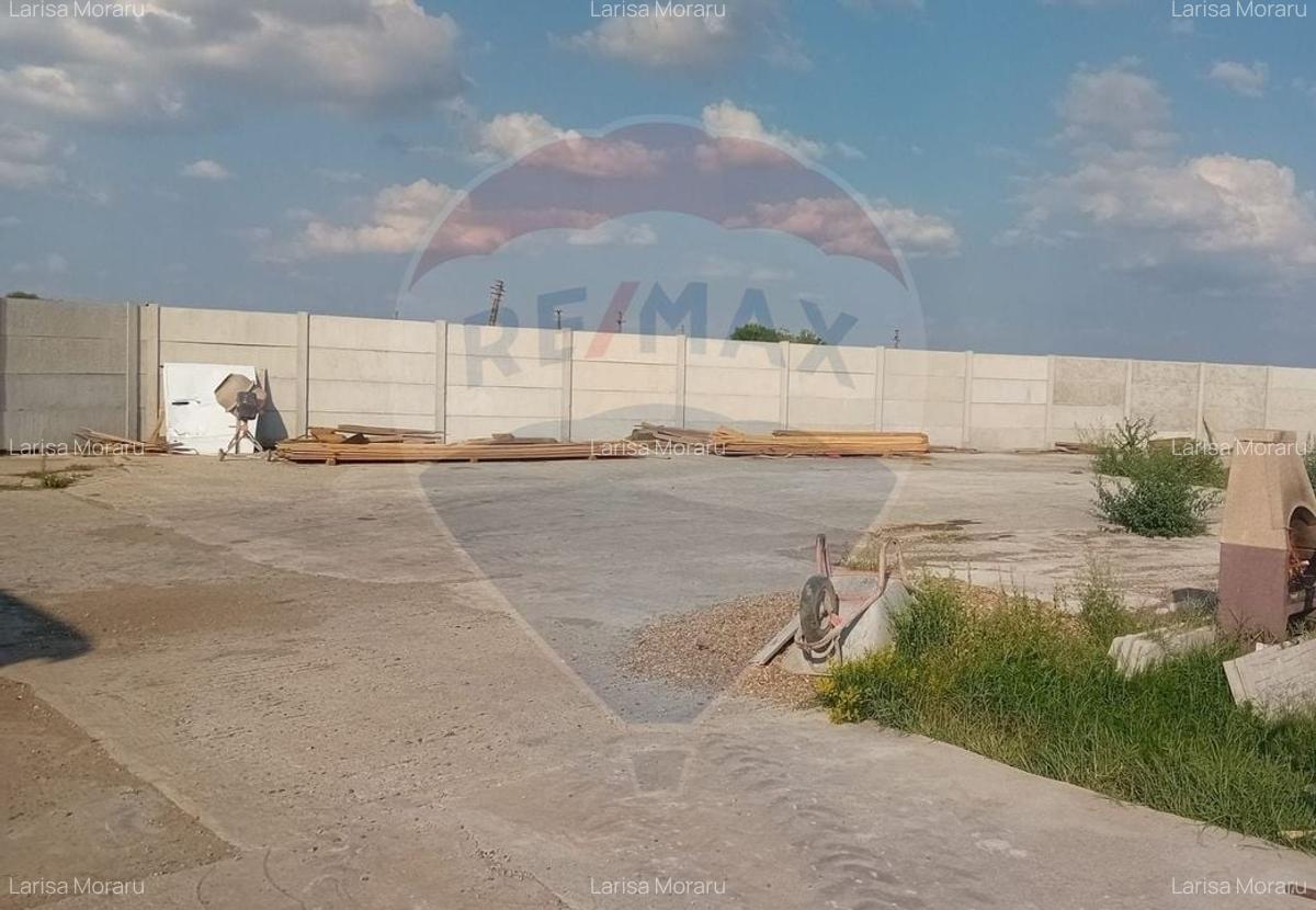 Teren extravilan cu hala construita - 2