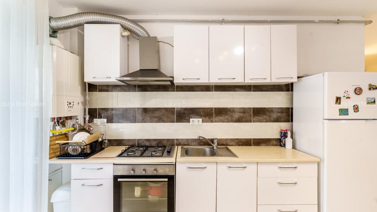 Apartament cu 3 camere, mobilat si utilat, strada Rodnei. - 4