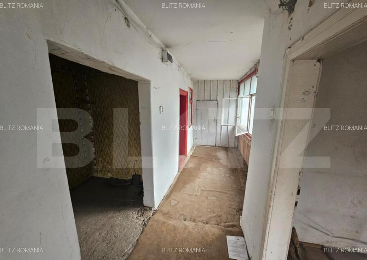 Casa veche cu 4 camere, demisol, teren 300 mp, zona Campen - 5