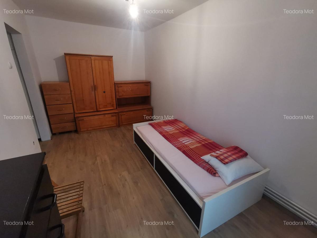 Apartament cu 4 camere decomandat în Dâmbovița - 10
