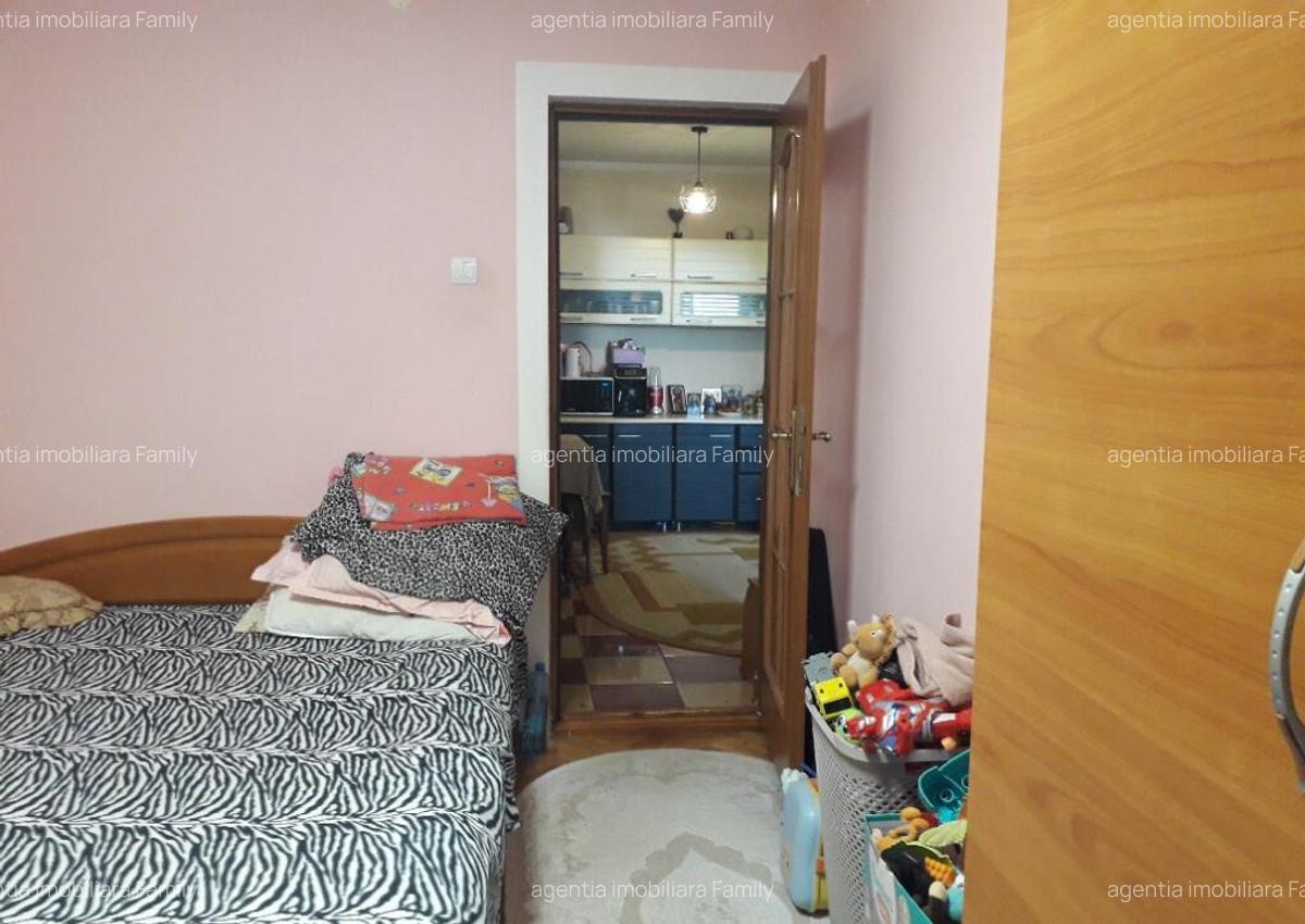 Apartament cu 2 camere decomandate zona George Enescu etaj 3 - Nordic - 5