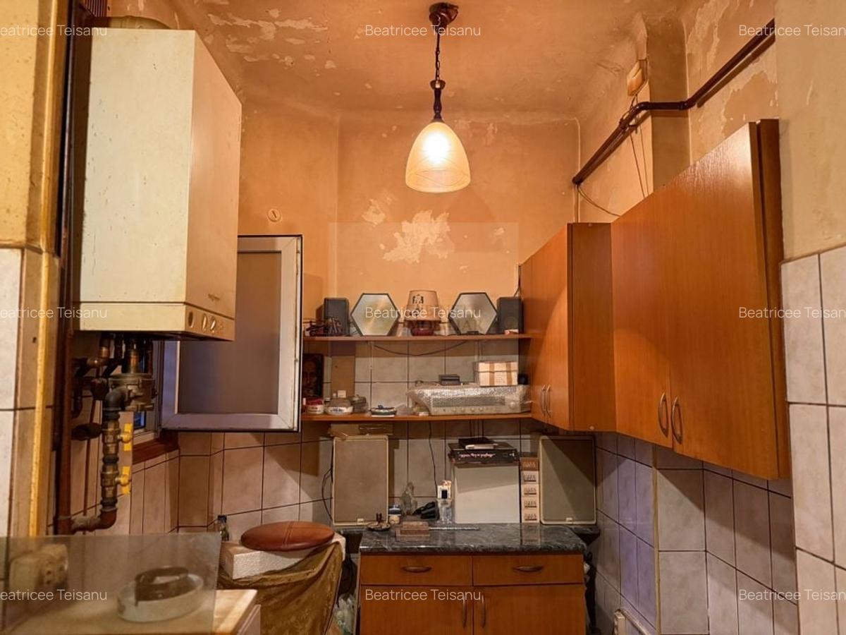 3 camere | Etaj 3/4 | Nemobilat | Universitate - Piata C. A . Rosetti - 11